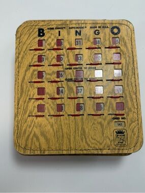 Retro Bingo Game Card - Yellow Woodgrain Design lot of 10